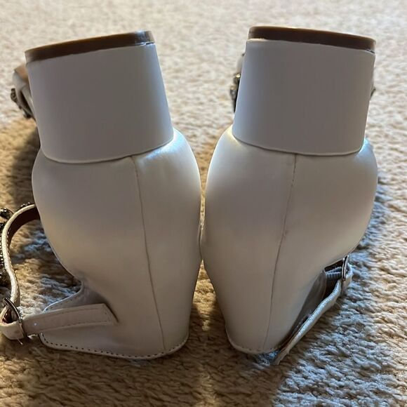 LULUS WOMEN’S SIZE 8.5 ANKLE STRAP HEELS - Picture 6 of 7